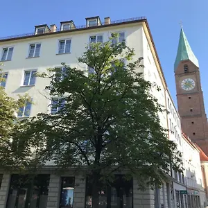 Der Tannenbaum 2* München